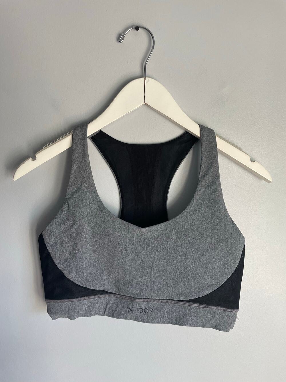 WHOOP 4.0 Gray Heather Racerback Sports Bra Built-In Device Pocket Size M Body